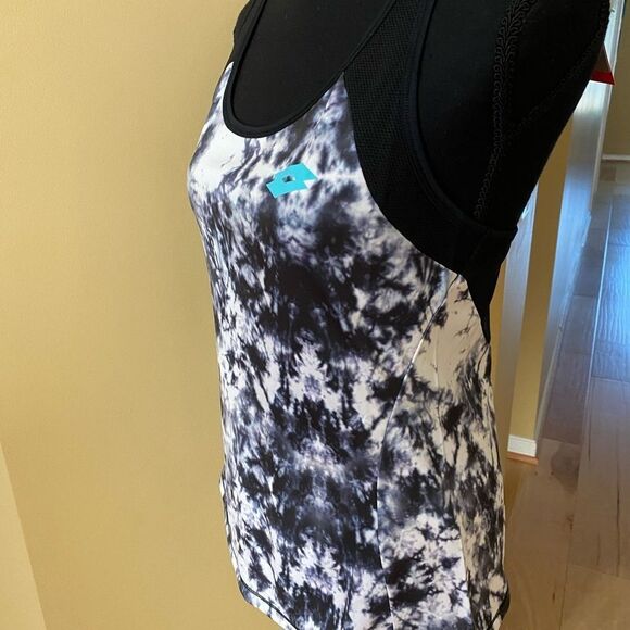 Lotto Women’s Batik Tank size Medium. NWT - Picture 6 of 14